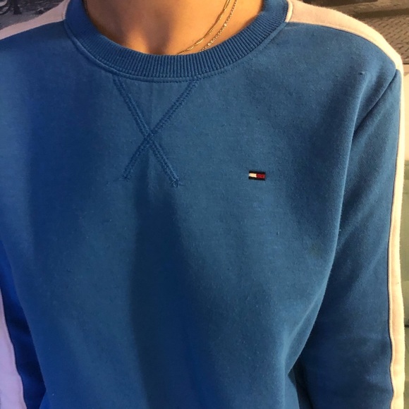 Tommy Hilfiger sweater - Picture 2 of 7